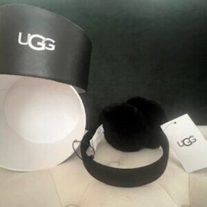 NEW Authentic UGG Black Sheepskin Dyed Shearling Fur Earmuffs